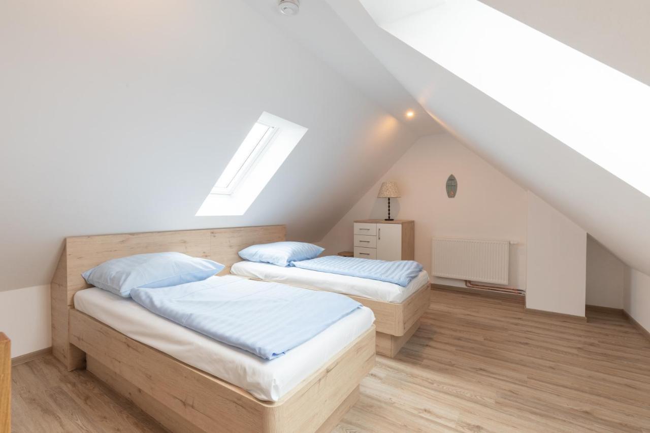 Ferienwohnung Reiterhof Gründeich Holtgast Exterior foto