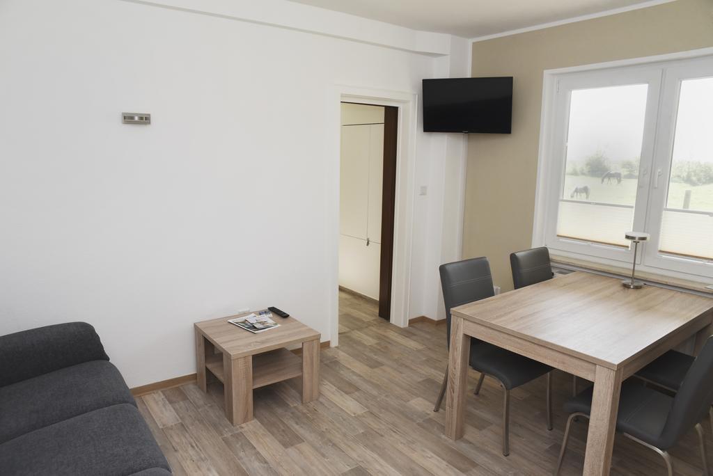 Ferienwohnung Reiterhof Gründeich Holtgast Exterior foto