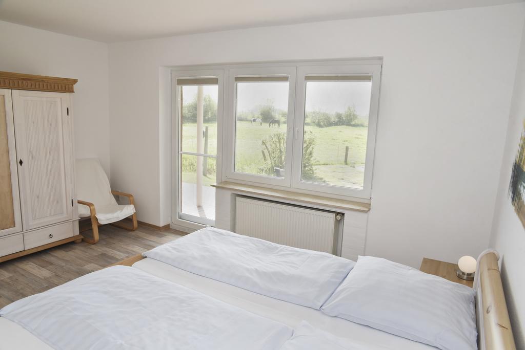 Ferienwohnung Reiterhof Gründeich Holtgast Exterior foto